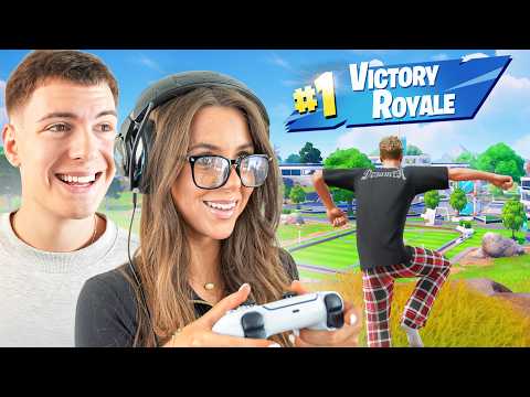 TEACHING MY GIRLFRIEND HOW TO PLAY FORTNITE
