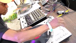 01 。ADT Live 。(DIM) 。2014 。Tangent gallery