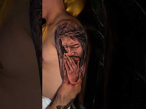 Stage 1 of Jesus Christ tattoo done. Next session: details + the famous white. #asmr #tattoo