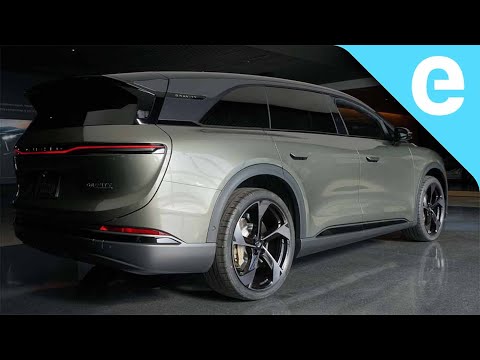 An up-close look at the 450 mile range Lucid Gravity SUV