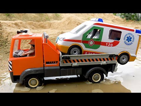 Ambulâncias foram resgatadas por caminhões e tratores | Carros de construção e dinossauros