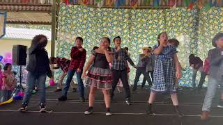 Apresentação da dança de Festa Junina da escola do Rafael