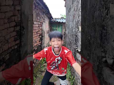 Tỉnh dậy là tìm mẹ vì cái điện thoại 😆📱👩 #shorts