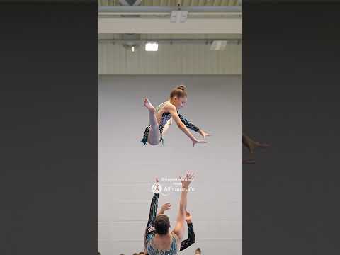 OMG..HOW SHE CAN DO THAT??  #sports #dynamic #tempo #akrobatik #acrobatics
