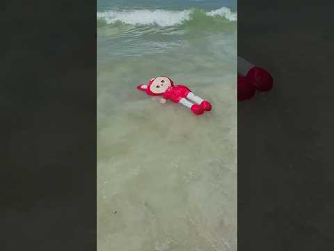 لعبه عايمه على وش البحر