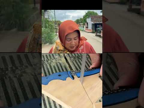 Sukanya ngeledekin orang gila