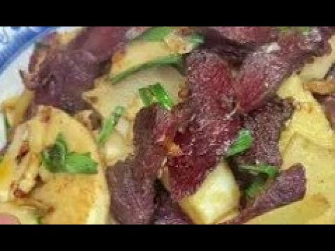 念念不忘的腊牛肉炒冬笋，腊牛肉飘香四溢，冬笋的鲜美，下饭神器#家乡特色美食 #做菜我是认真的努力做好每一道菜