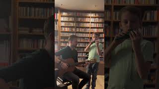 Hrajeme doma - poznáte tuto slavnou melodii ?# shorts #martinchodur