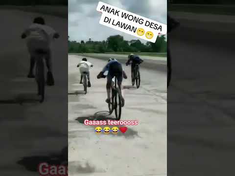 ANAK DESA MENYUSUP IKUTAN BALAP SEPEDAH DIA MENYALIP YANG LAINYA