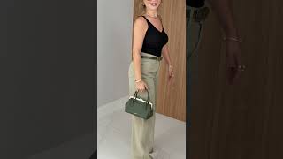 Vídeo adicional 6 do item Regata Nina Tricot - Preta - Básica com Estilo e Toque Sofisticado