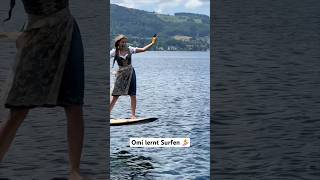 Meine Omi lernt surfen?! 🤯 So süß wie sie sich gefreut hat 🏄‍♀️ #surfen #oma