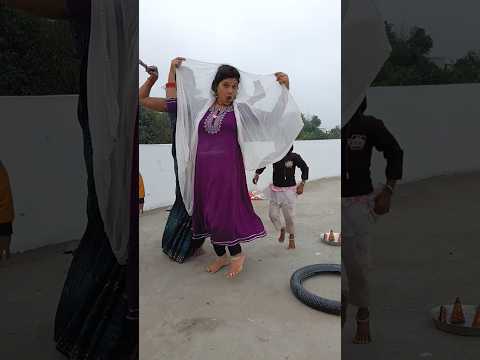 Introducing the "VitaWear SmartBand," a next-generation wearable gadget🎉 that