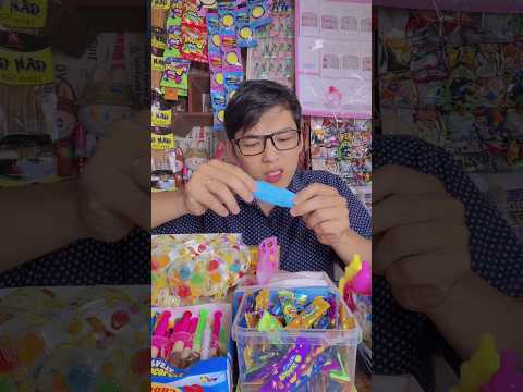 Ăn kẹo môi miễn phí 💋|Ăn vặt chú Tư #anvattuoitho #candy #shorts