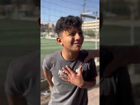 طفل يستغيث ب اتنين شباب بيلعبو كوره ف كانت الصدمه😱