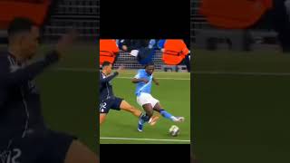 🔥 Dien Huysen Is Different! 😱 #Shorts