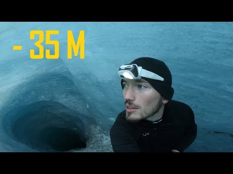 JE DESCENDS DANS UNE CREVASSE ( Mer de Glace )