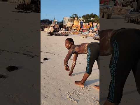 【架空ゴッドタレント】ゴリラに変身する男 / Man transforms into a Gorilla on AGT #americagottalent #magic #ai