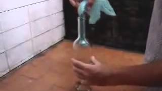 Πώς να βγάλεις το φελλό μέσα από ένα μπουκάλι