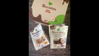 Unboxing Nocciolata avec des biscuits juste DELICIEUX ! 🤤