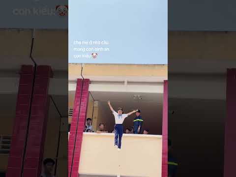 Lần đầu nhảy đệm hơi  Cảm giác khó quên!