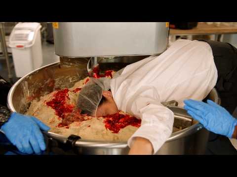 แขนติดในเครื่องปั่นแป้ง !!! สุดสยอง จะรอดไหม?