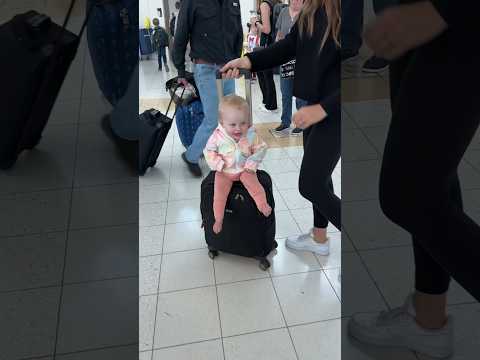 The only way to bring a baby to airport #mom #momhack #moms #airport #toddler #baby #babies #hac