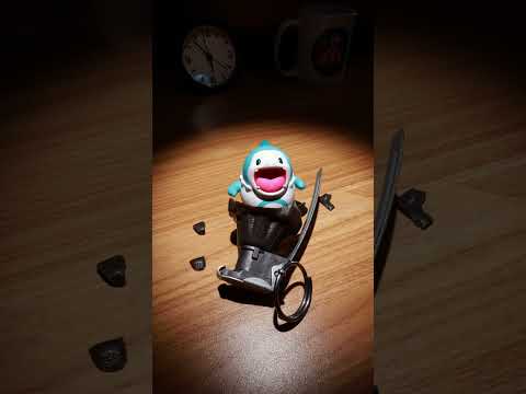 Stop Motion | What do grenades taste like? [KomadoriSaurus]
