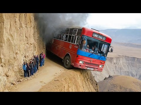 Невероятные Случаи с Общественным Транспортом, Снятые на Камеру