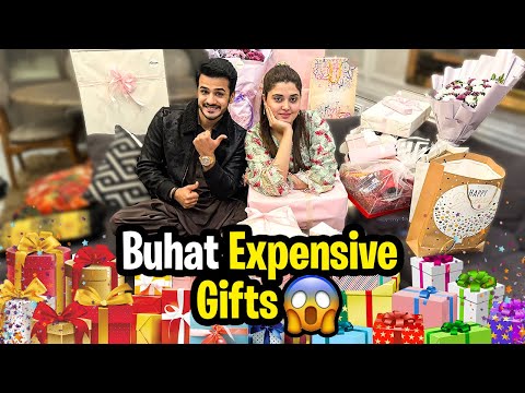 Kanwal Ky Birthday Gifts Ki Unboxing || Sab Sy Mehnga Gift Kiska?