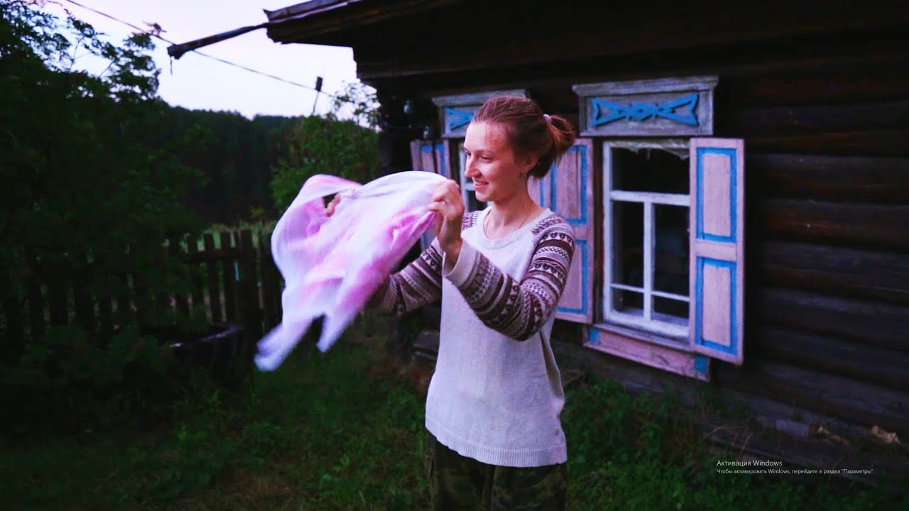 Поймали змею возле кур! Наводим чистоту - гроза застала в расплох