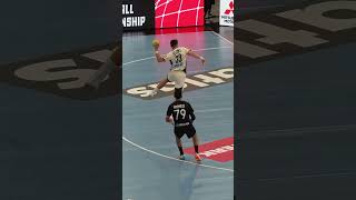 How smooth 🤩💪 #GEREGY #WIRIHRALLE #aufgehtsDHB #Handball