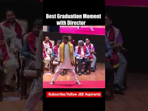 IIT Director and Students Funny Moments Together on Graduation Day ๐ #iit #graduationday #jeemains