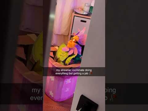 bro what is going on 💀 #streamer #twitchclips #clips #reaction #funny #gamergirl #girlgamer #twitch