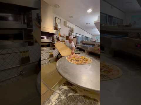 UNA GRANDE 🧡🍕 #pizzachilometro #love