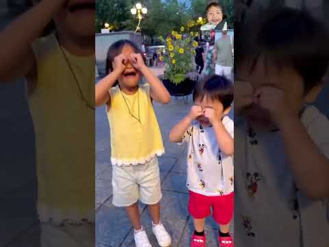 Dad makes sad kids happy 🥰👶🏻❤️✅👧🏻🌈🚀🎈🎆