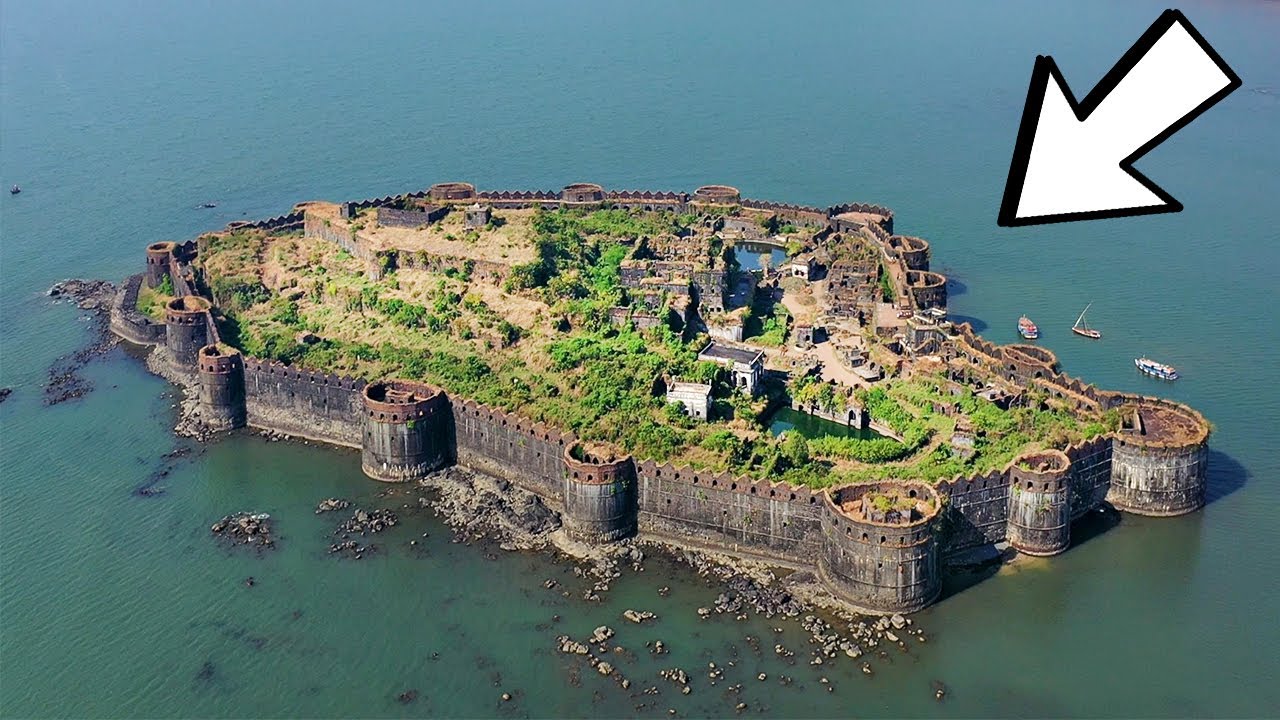 15 AMAZING FORTS and FORTRESSES