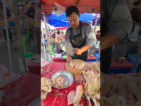 เซียนสัUไก่บ้าน จัดให้ตามคำขอ สัUใหญ่สัUเล็ก เริ่มต้นตัวละ 100. ตลาดเช้าวัดไร่ขิง #shorts #ไก่