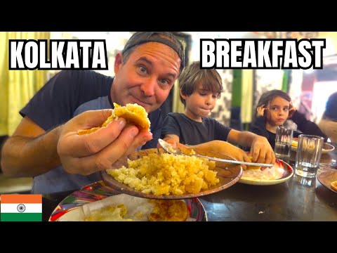 First BREAKFAST KOLKATA 🇮🇳 SWISS FAMILY HUNT FOR HALWA PURI 🇮🇳 বাঙালি খাবার