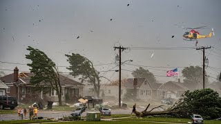 Chaos in New York City: Powerful 60 MPH Storm Batters Homes and Cars!