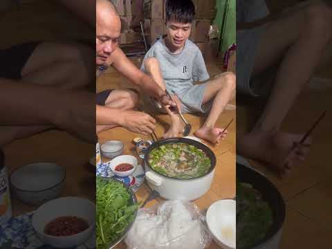 Anh em nào có thể làm được giống em Hạnh không tay này không nhỉ…?👍 #minhrau
