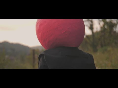 Supercombo - Menina Largata (Clipe Oficial)