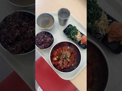 Good lunch! Korean Spicy Back Ribs 🍗 #koreanfood #foodie #korean #mukbang #asmr #cafeteria #lunch