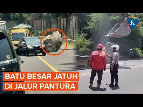 Batu Besar Jatuh dari Ketinggian ke Jalur Pantura Depan PLTU Paiton