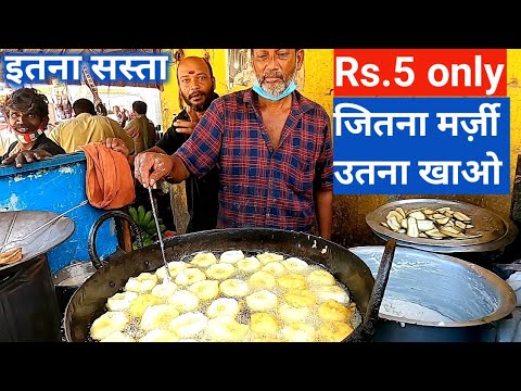 ऐसे मिलता है Famous White Urad Dal Vada Rs.5 only in Tamil Nadu | உறுதி தள் வாடா | Street Food India