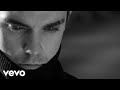 Understanding the Singer's Emotions and Experiences
