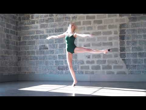 Pirouette with ease in footUndeez™ by Capezio