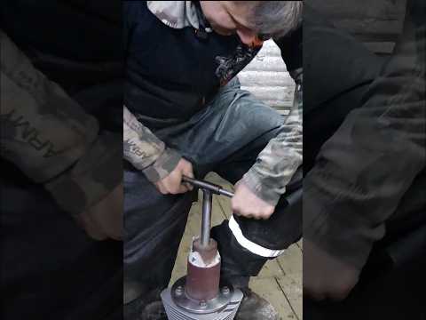 Доводка цилиндров мотоцикла Урал после расточки! Ссылка на полную версию в описании!