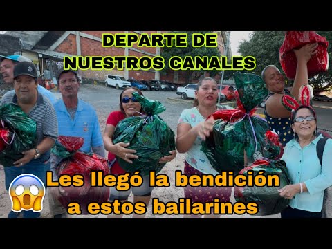 🛑Muy agradecidos con sus regalos, les llegó la bendición a estos bailarines 😱😱🎁