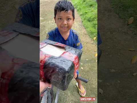 Beliin lampu sepeda buat si agung #shorts #anakdesa #minivlog