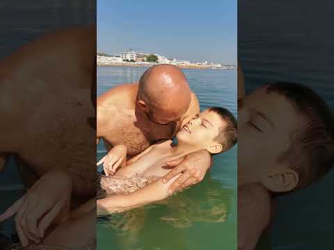 🐳🐳🐳🐳👨‍🦼